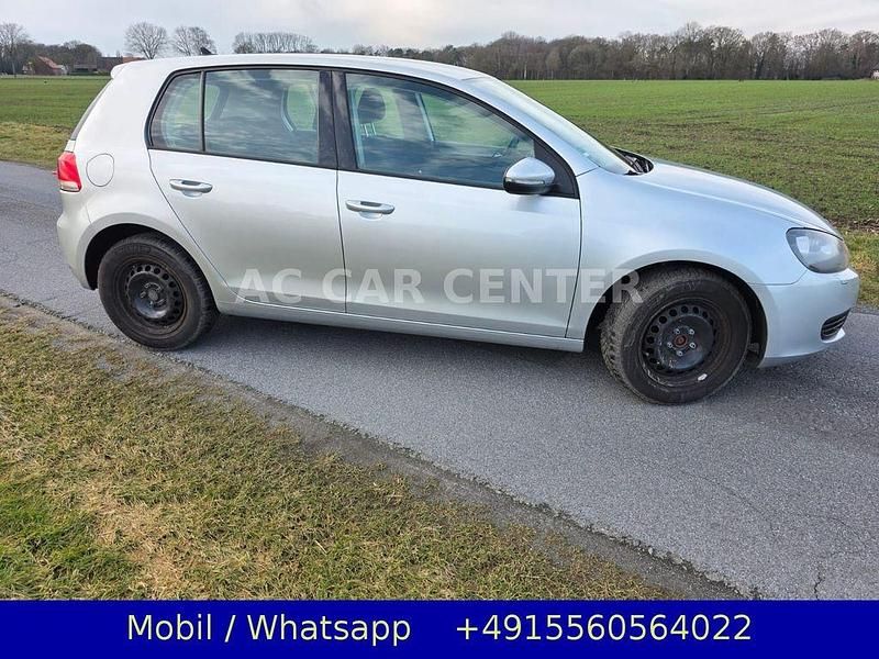 Gebraucht VW Golf VII Trendline 105 PS (77 kW) 2012 Silber Limousine