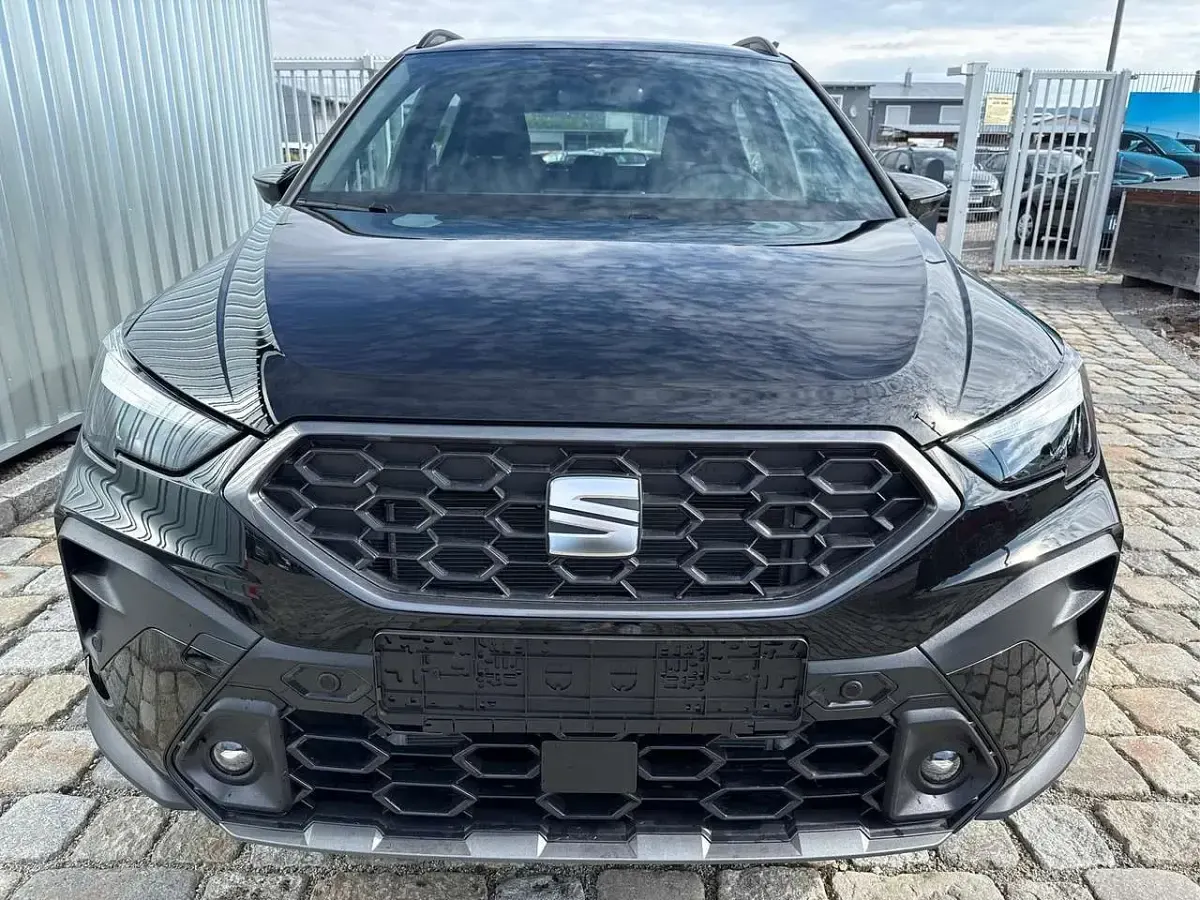 Neu Seat Arona Style 116 PS (85 kW) 2026 Schwarz metallic SUV