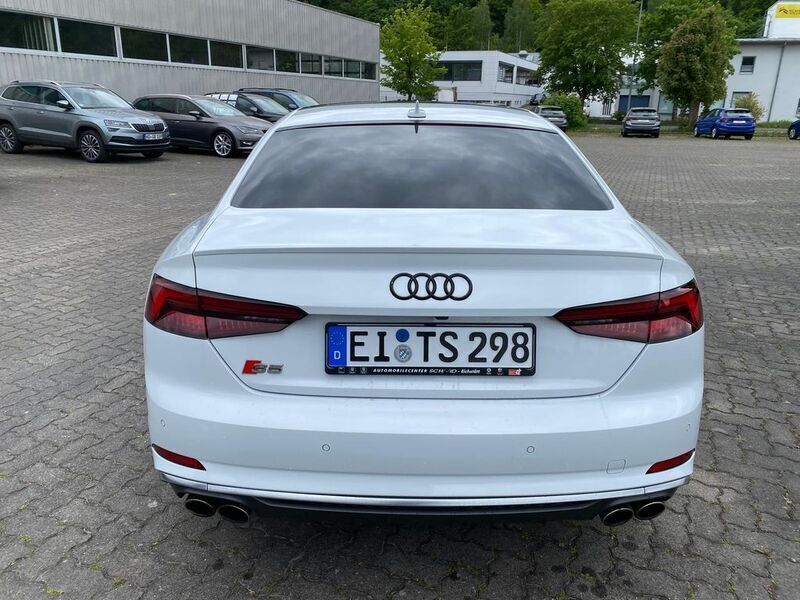Gebraucht Audi S5 Ambiente 354 PS (260 kW) 2018 Gletscherweiß metallic Coupé
