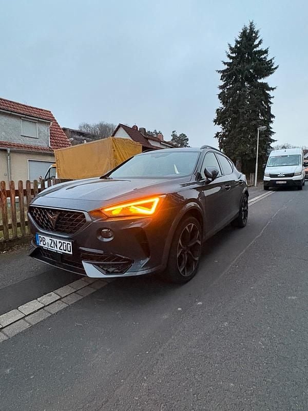 Grau Gebraucht 2021 Cupra Formentor VZ SUV | 25.500 € (Superpreis) - Bild 1/4