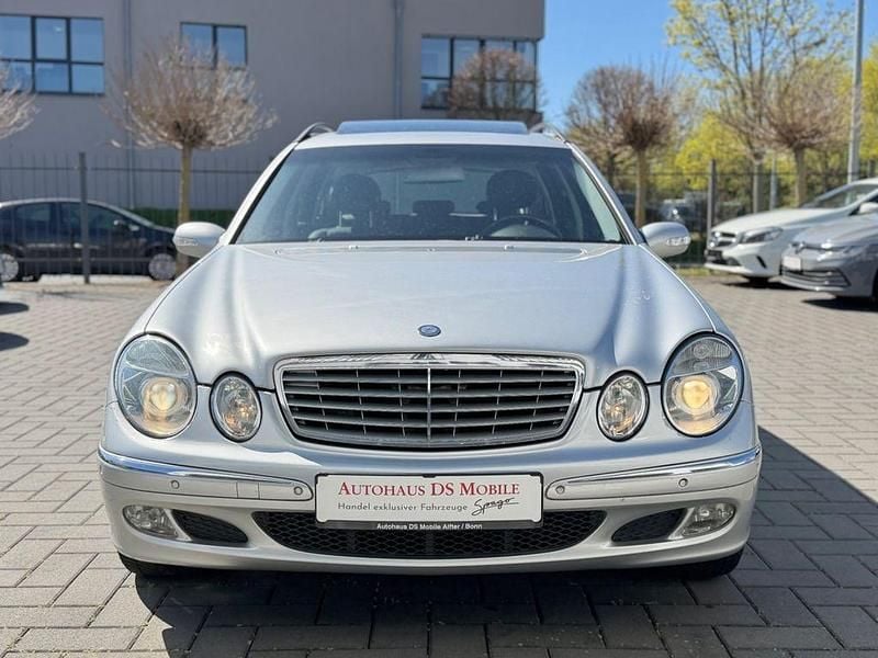 Gebraucht Mercedes E270 Elegance 177 PS (130 kW) 2003 Silber Limousine