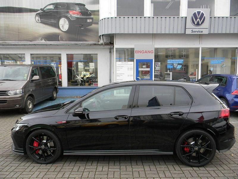 Schwarz Gebraucht 2023 VW Golf VIII GTI Clubsport Limousine | 34.998 € (Fairer Preis) - Bild 1/4