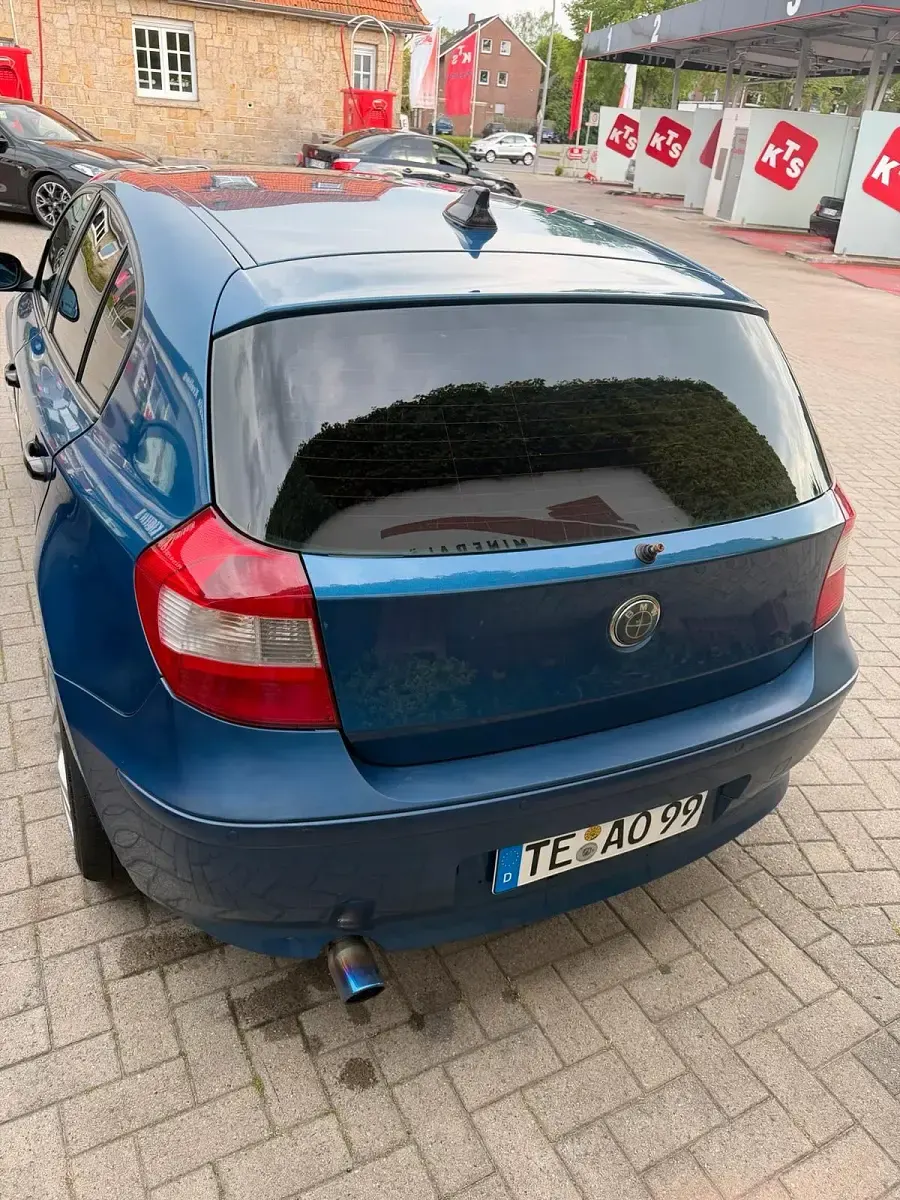Gebraucht BMW 318 139 PS (102 kW) 2005 Blau Kleinwagen