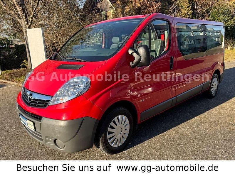 Gebraucht Opel Vivaro 114 PS (83 kW) 2013 Rot Van / Kleinbus