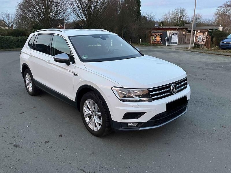 Weiß Gebraucht 2018 VW Tiguan Allspace SUV | 29.420 € - Bild 1/4