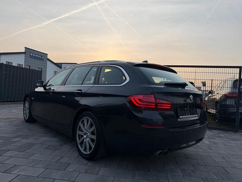 Gebraucht BMW 520 184 PS (135 kW) 2011 Grau Kombi
