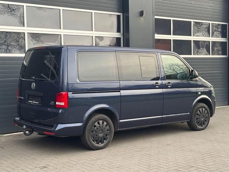 Gebraucht VW Multivan 140 PS (102 kW) 2015 Blau Van / Kleinbus