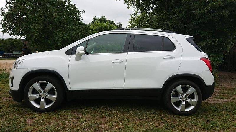 Weiß Gebraucht 2013 Chevrolet Trax LT SUV | 8.200 € (Fairer Preis) - Bild 1/4
