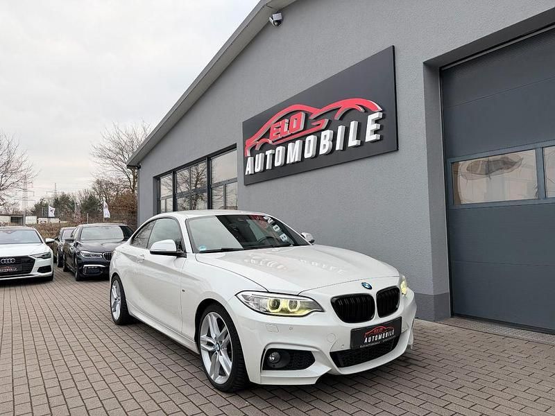 Weiß Gebraucht 2015 BMW 220 M Sport Coupé | 15.700 € (Fairer Preis) - Bild 1/4