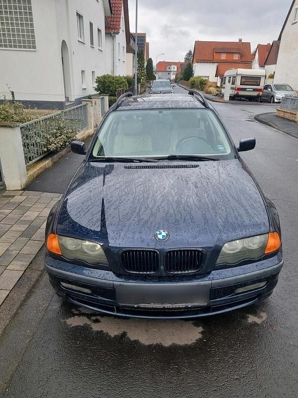Gebraucht BMW 328 193 PS (141 kW) 1999 Blau Kombi