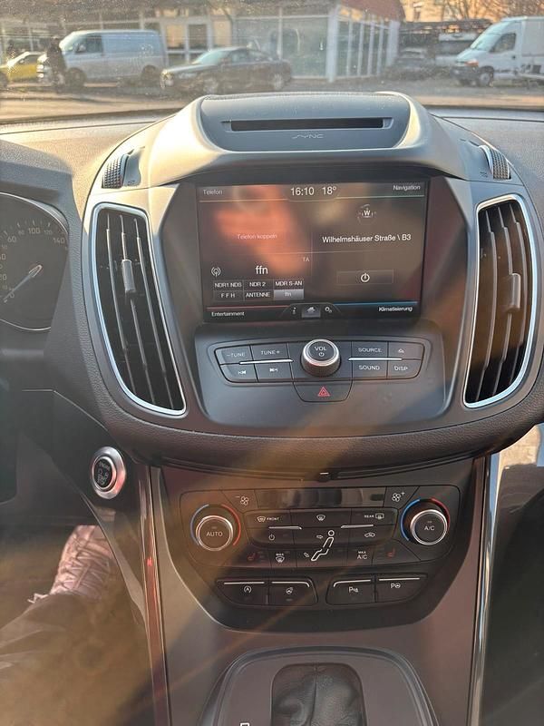 Gebraucht Ford C-MAX 120 PS (88 kW) 2016 Braun Van / Kleinbus