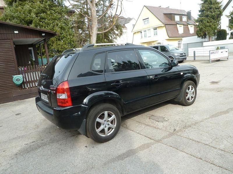 Second-hand Hyundai Tucson 136 CP (100 kW) 2007 Negru SUV