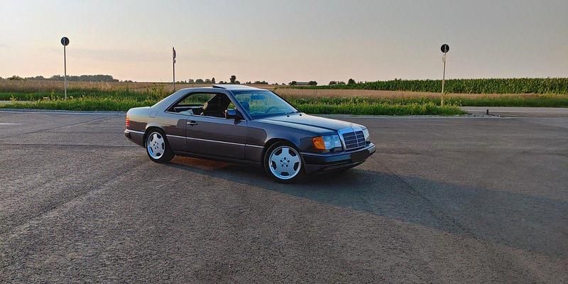 Second-hand Mercedes E300 220 CP (161 kW) 1992 Mov Coupe