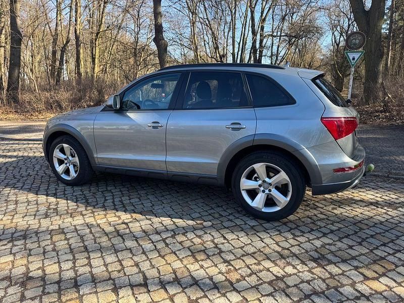 Second-hand Audi Q5 Exclusive 211 CP (155 kW) 2010 Gri SUV