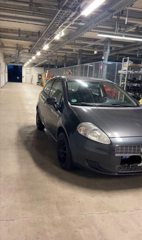 Gebraucht Fiat Punto 77 PS (56 kW) 2009 Grau Limousine