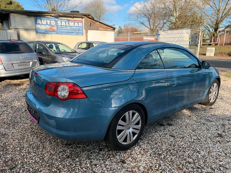 Gebraucht VW Eos 116 PS (85 kW) 2006 Blau Cabrio