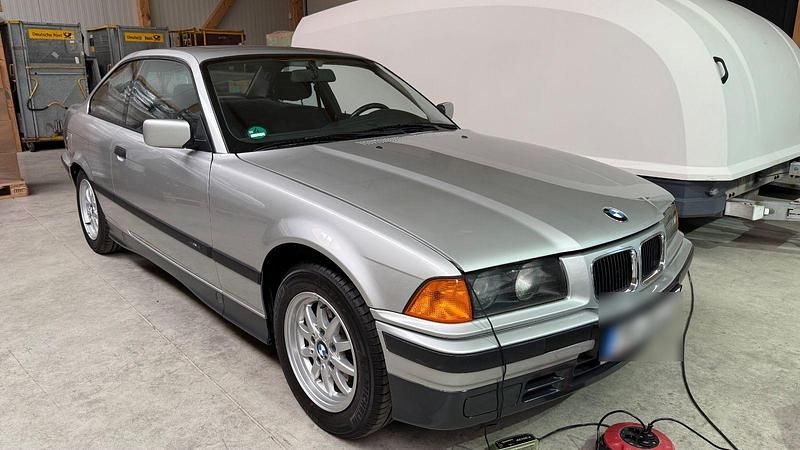 Gebraucht BMW 318 Performance 140 PS (102 kW) 1993 Silber Coupé