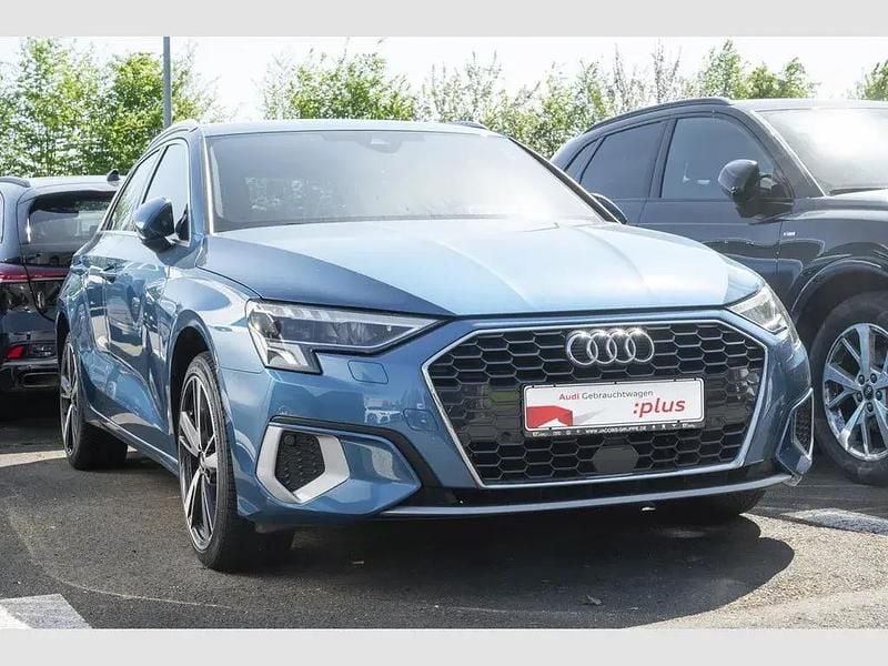 Używany Audi A3 Advanced 204 KM (150 kW) 2021 Niebieski Sedan/Limuzyna
