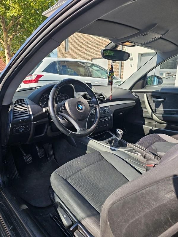 Gebraucht BMW 120 Coupé 177 PS (130 kW) 2009 Schwarz Coupé