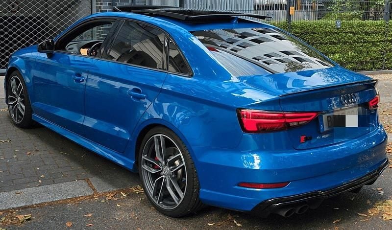Gebraucht Audi S3 Ambiente 310 PS (228 kW) 2018 Blau Limousine