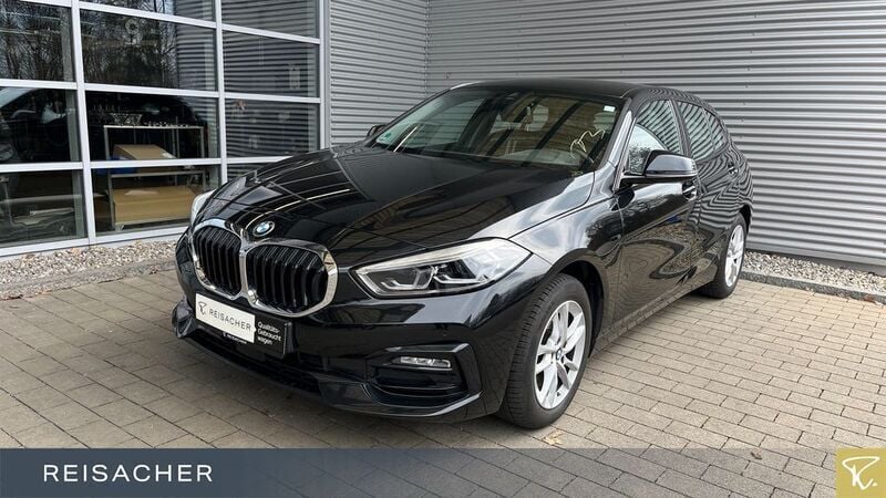 Saphirschwarz Gebraucht 2023 BMW 118 Shadowline Kleinwagen | 23.999 € (Superpreis) - Bild 1/4