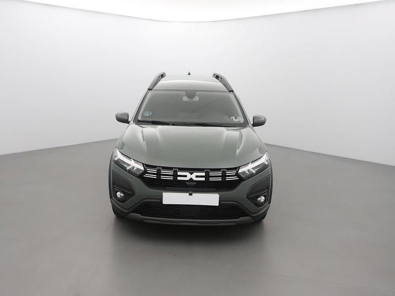 Second-hand Dacia Jogger Expression 111 CP (81 kW) 2024 Liquen caqui Monovolum
