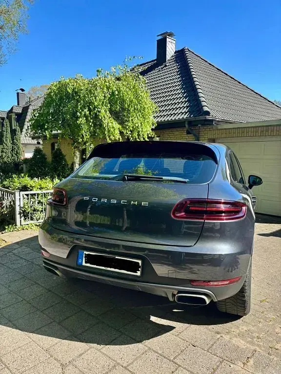 Gebraucht Porsche Macan 252 PS (185 kW) 2016 Grau SUV