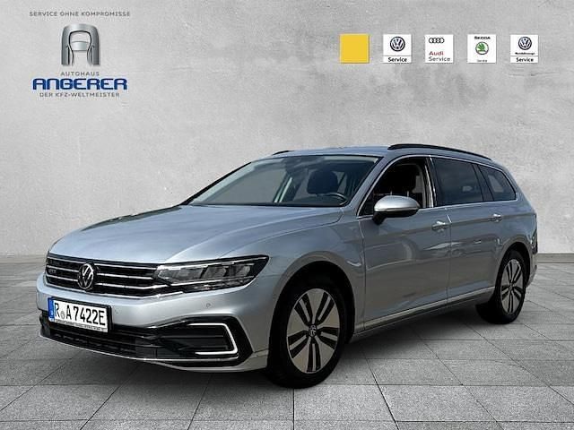 Gebraucht VW Passat GTE 218 PS (160 kW) 2022 Scale silver metallic Kombi