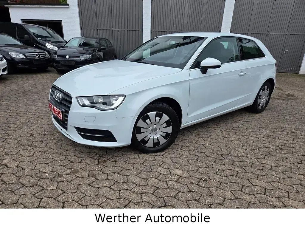 Używany Audi A3 Attraction 125 KM (91 kW) 2015 Biały Coupe