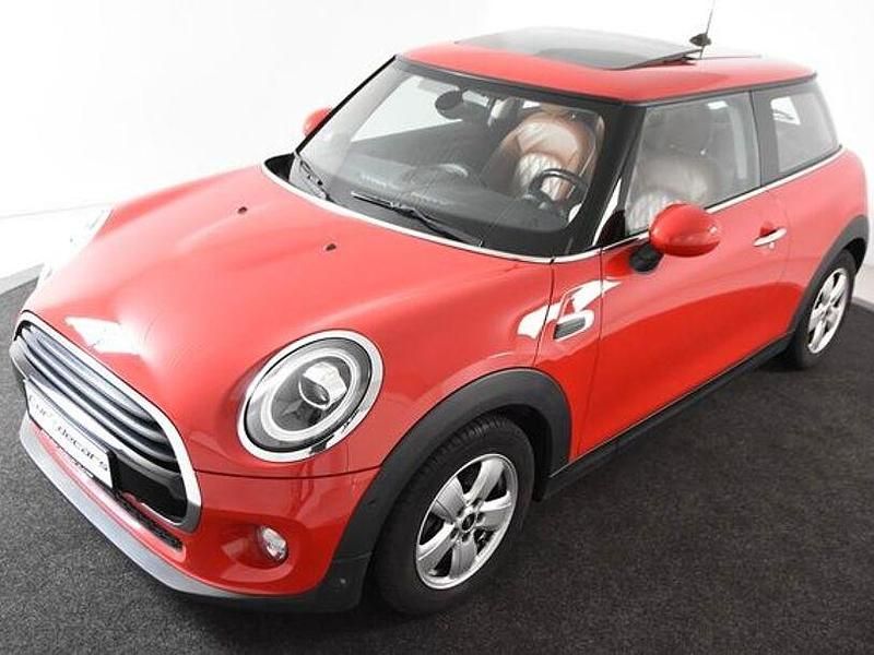 Gebraucht Mini Cooper 136 PS (100 kW) 2019 Rot Kleinwagen