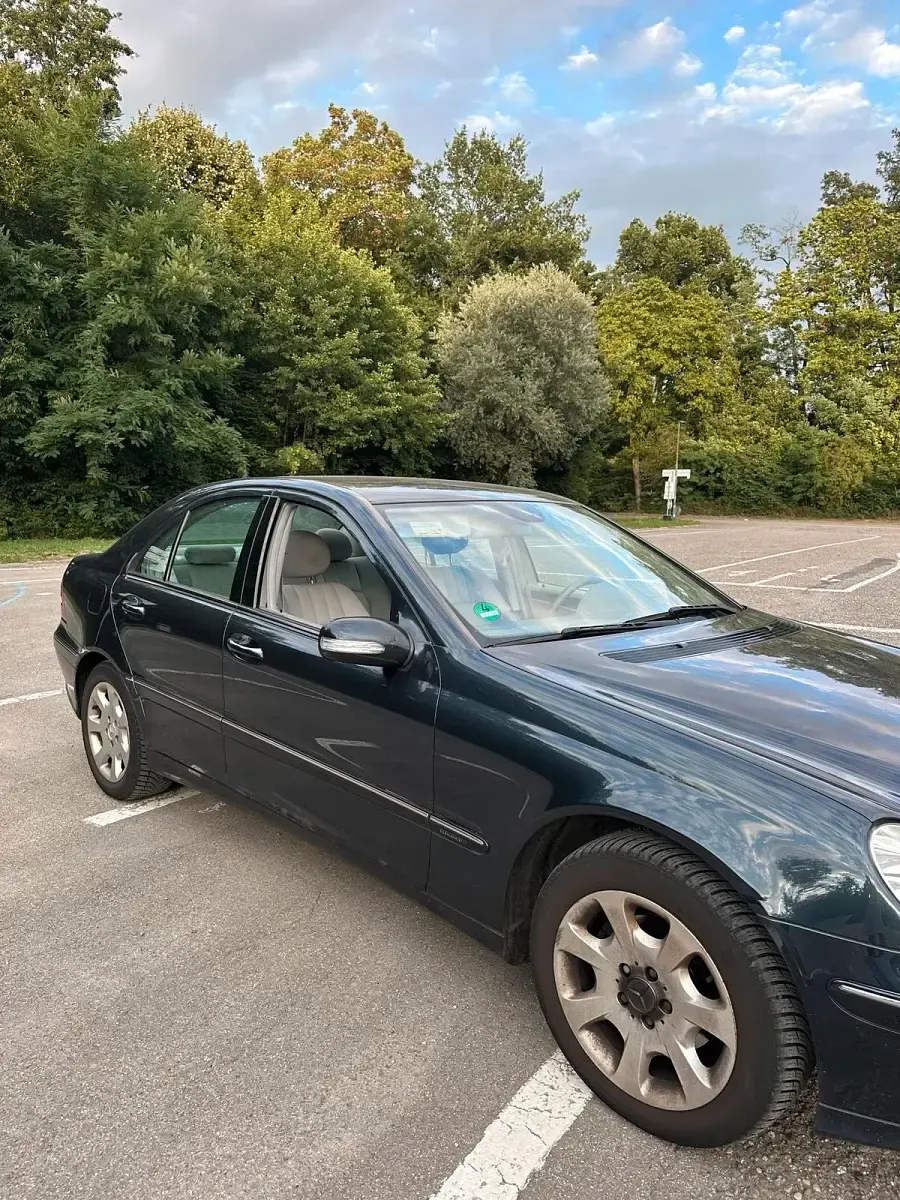 Gebraucht Mercedes C200 163 PS (119 kW) 2005 Andere farben Limousine