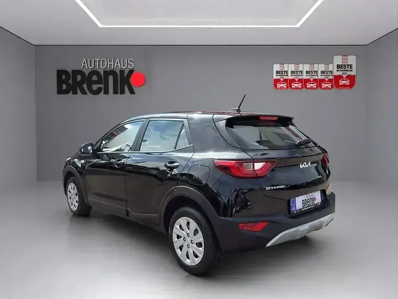 Usata Kia Stonic 101 CV (74 kW) 2022 Nero SUV