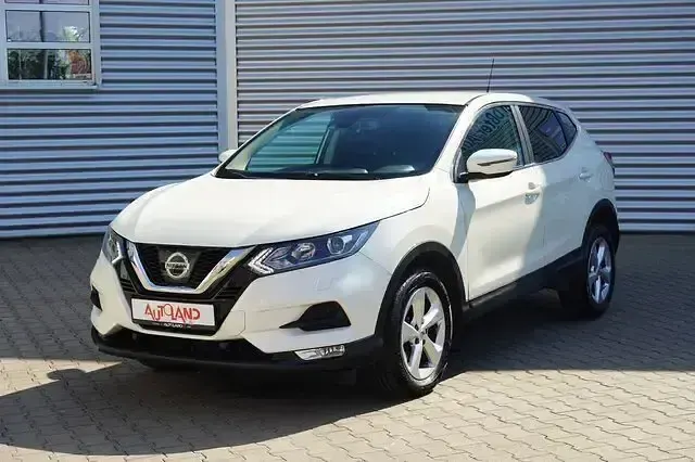 Gebraucht Nissan Qashqai Acenta 163 PS (119 kW) 2019 Weiß SUV