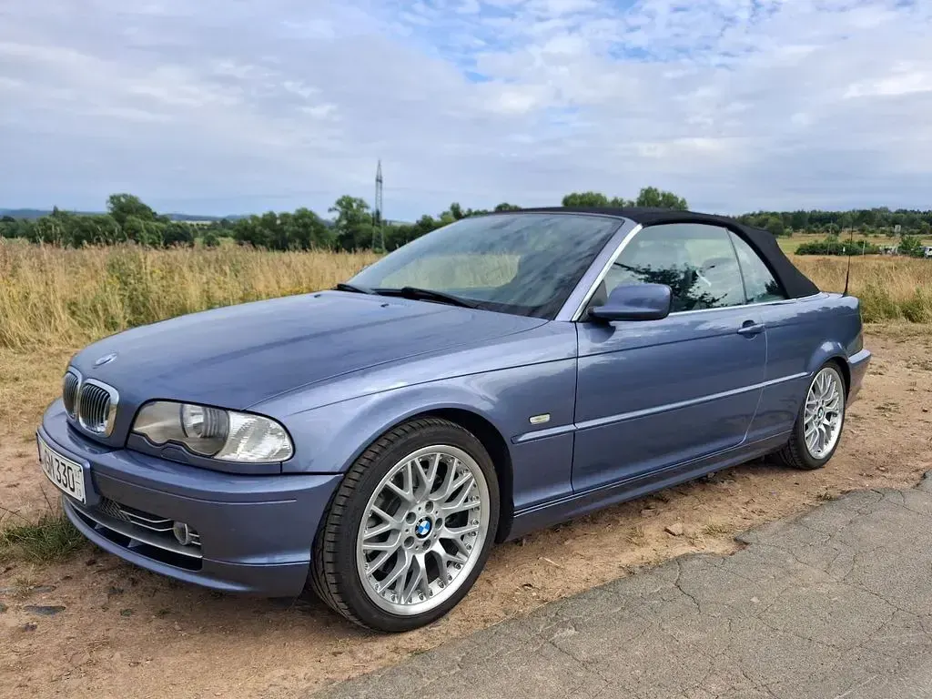 Gebraucht BMW 330 Cabriolet Sport Line 231 PS (169 kW) 2001 Blau Cabrio