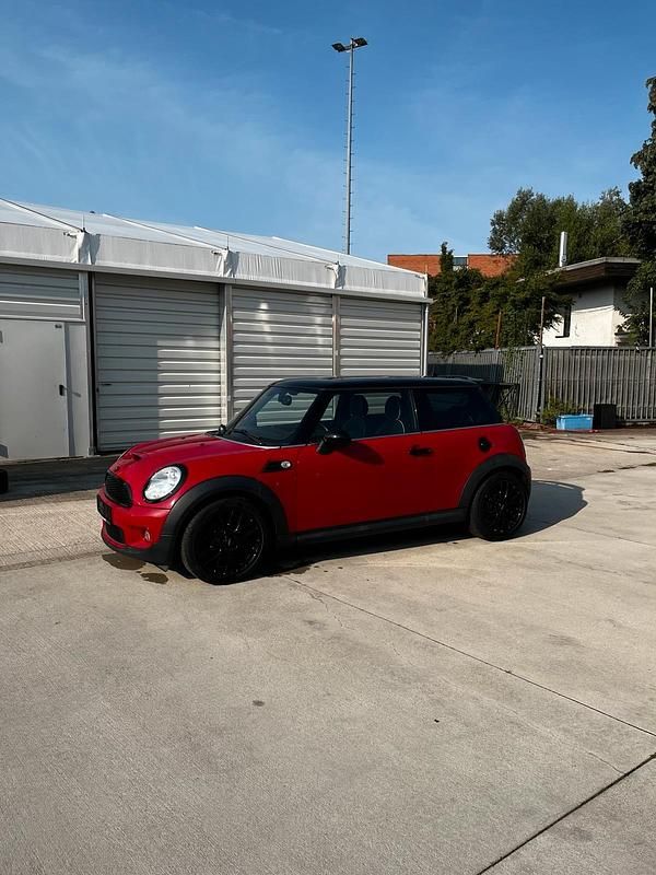 Rot Gebraucht 2009 Mini Cooper S Kleinwagen | 7.890 € (Fairer Preis) - Bild 1/4
