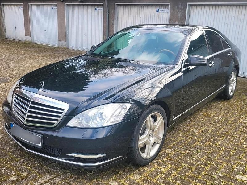 Schwarz Gebraucht 2008 Mercedes S320 Limousine | 8.000 € (Superpreis) - Bild 1/4