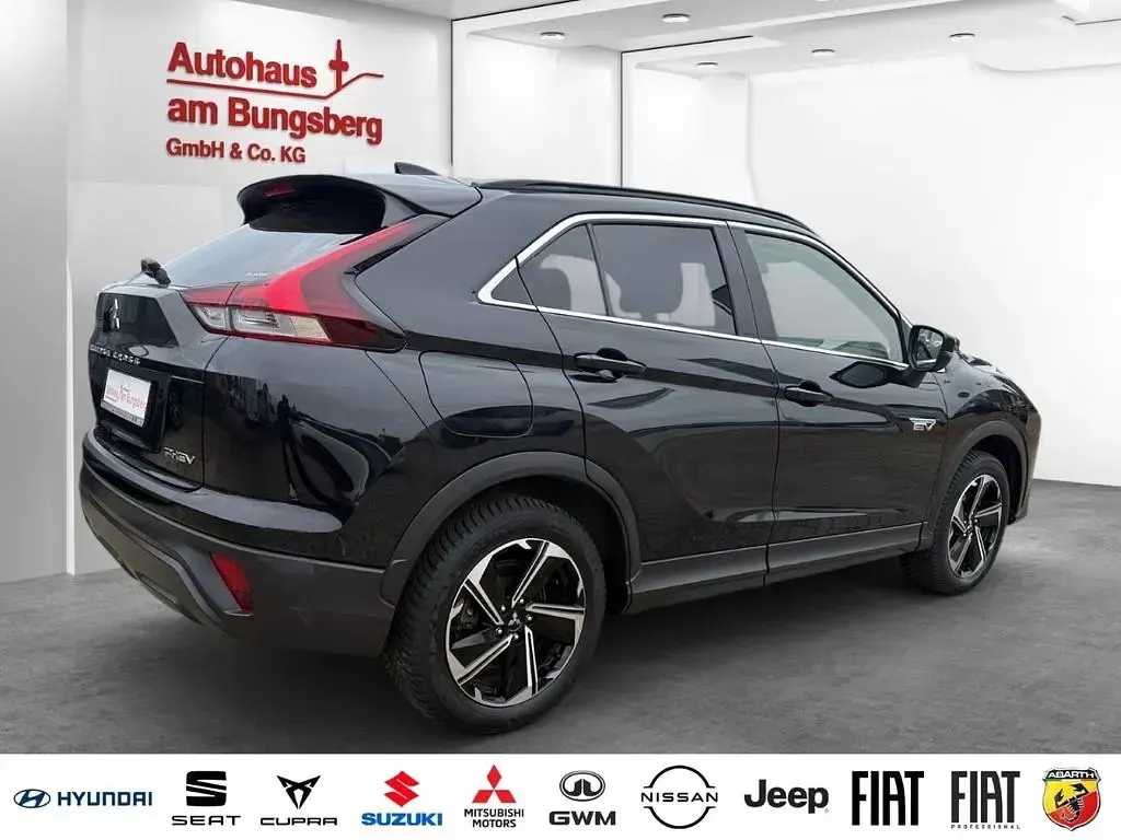 Usado Mitsubishi Eclipse Cross Basis 188 CV (138 kW) 2022 Negro SUV