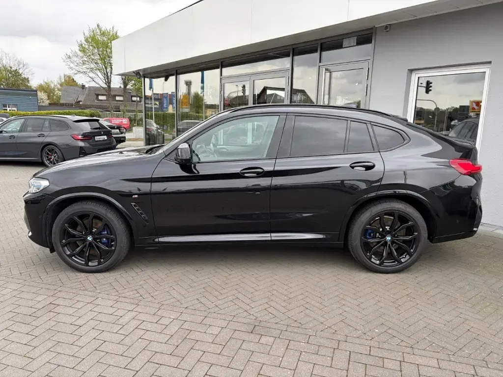 Gebraucht BMW X4 Performance 340 PS (250 kW) 2023 Schwarz SUV