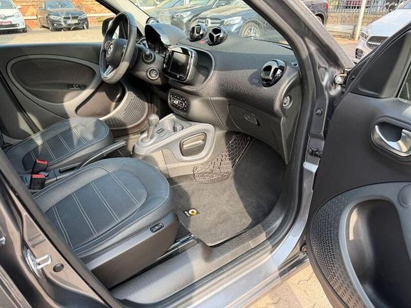 Gebraucht Smart ForFour Prime 90 PS (66 kW) 2018 Grau Kleinwagen