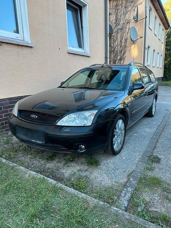 Schwarz Gebraucht 2003 Ford Mondeo Kombi | 850 € (Guter Preis) - Bild 1/4