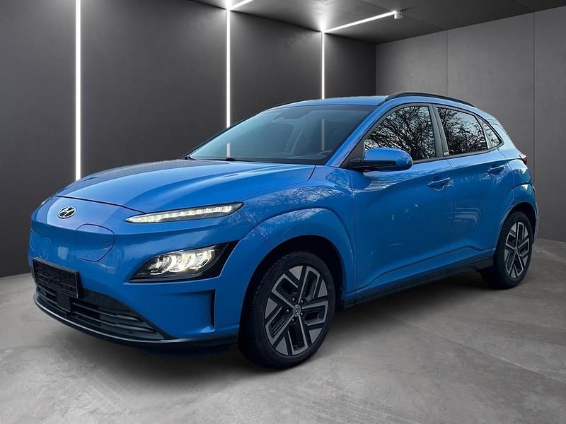 Gebraucht Hyundai Kona Trend 100 kW (136 PS) 2021 Blau SUV