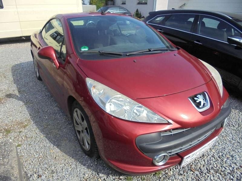 Gebraucht Peugeot 207 CC 120 PS (88 kW) 2007 Rot Cabrio