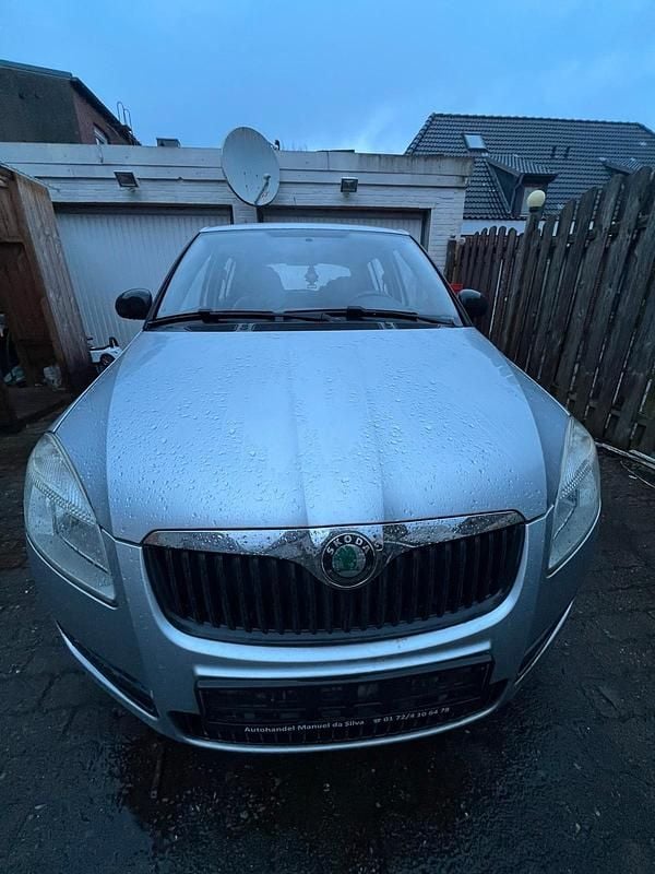 Gebraucht Skoda Fabia 60 PS (44 kW) 2008 Silber Limousine