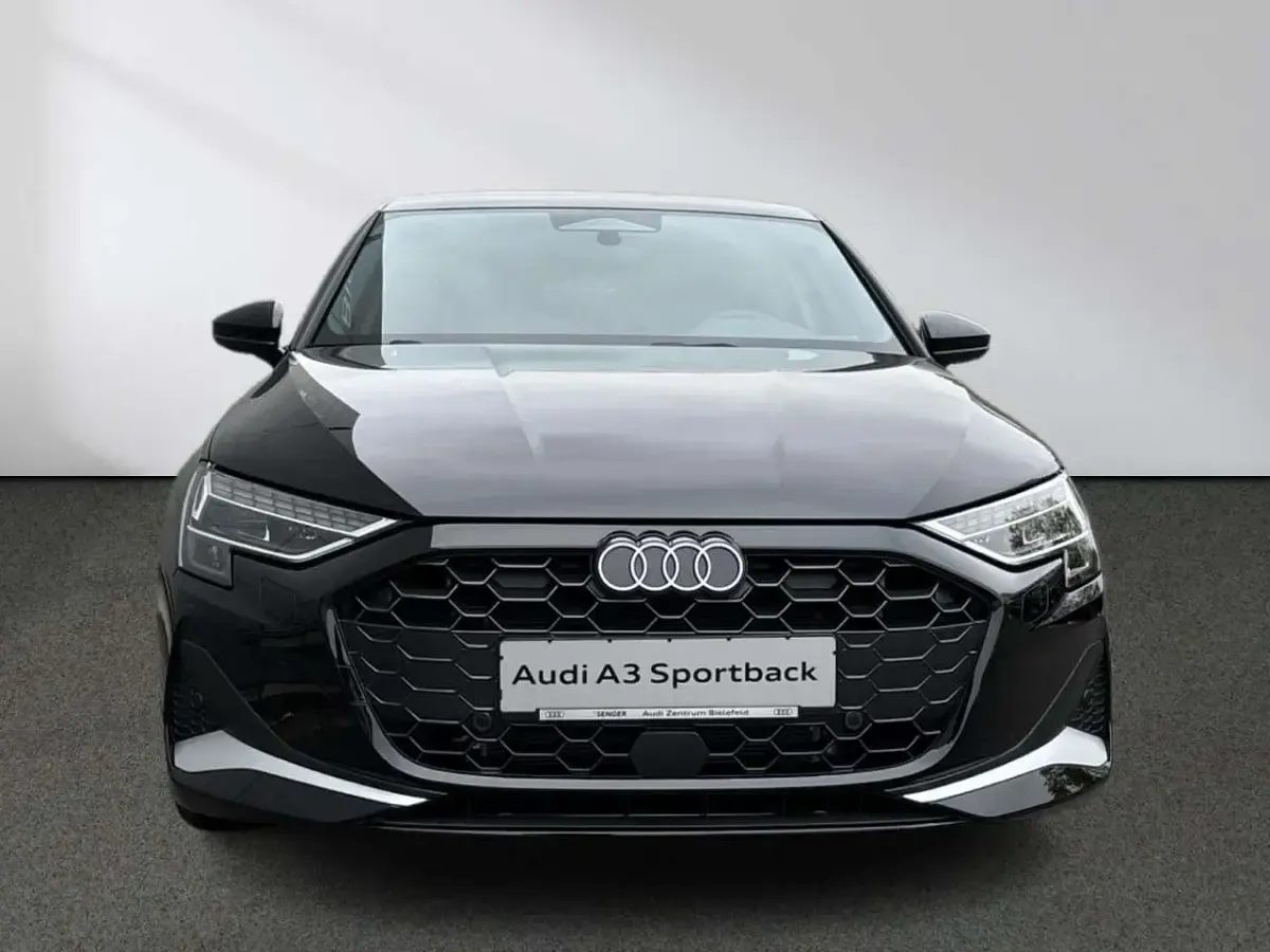 Gebraucht Audi A3 Advanced 204 PS (150 kW) 2025 Brillantschwarz Limousine