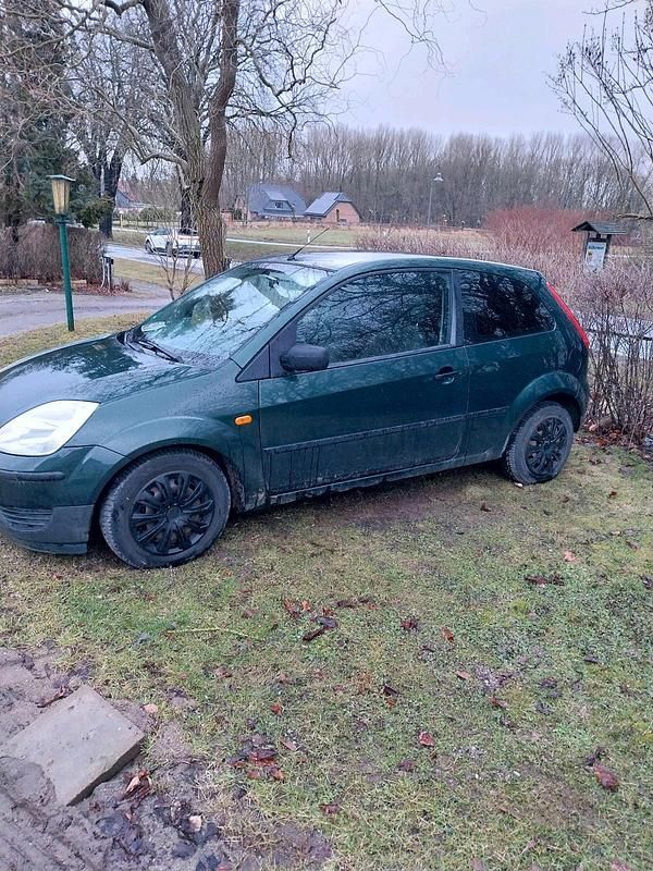 Gebraucht Ford Fiesta 60 PS (44 kW) 2004 Grün Kleinwagen