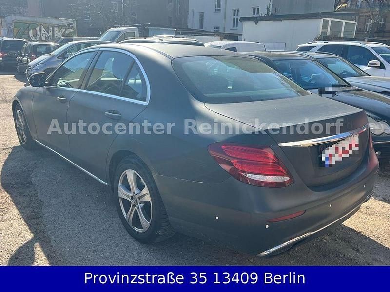 Gebraucht Mercedes E200 Avantgarde 150 PS (110 kW) 2017 Beige Limousine