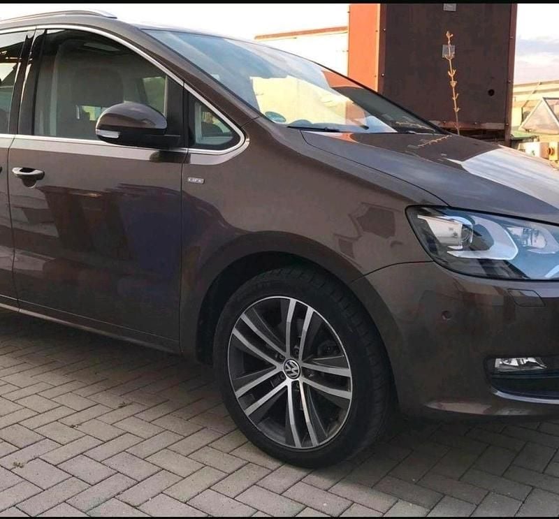 Gebraucht VW Sharan Life 177 PS (130 kW) 2013 Braun Van / Kleinbus