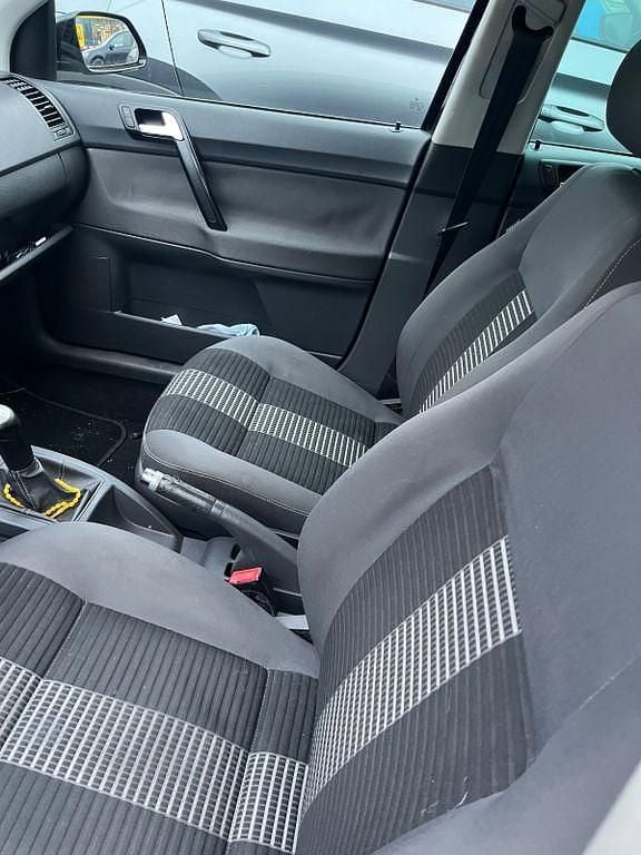 Schwarz Gebraucht 2009 VW Polo Limousine | 850 € (Guter Preis) - Bild 1/4