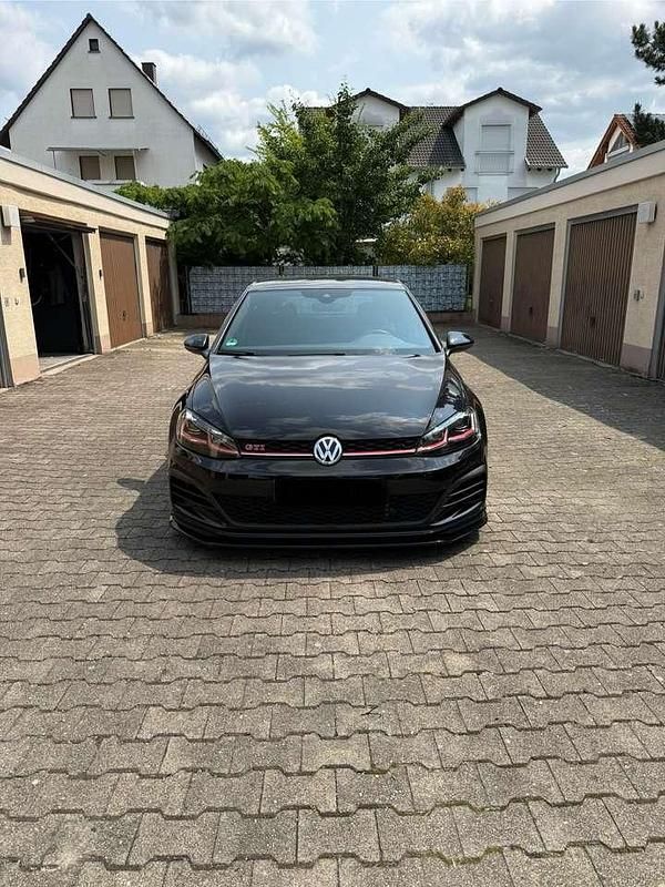 Schwarz Gebraucht 2019 VW Golf VII GTI Limousine | 26.000 € (Fairer Preis) - Bild 1/4