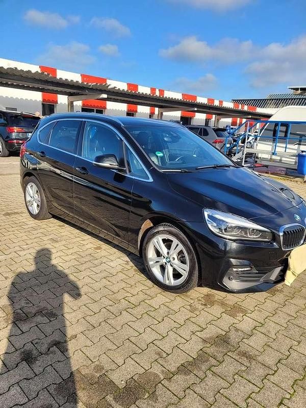 Gebraucht 2019 BMW 216 Active Tourer Sport Line Van / Kleinbus | 12.449 € - Bild 1/4